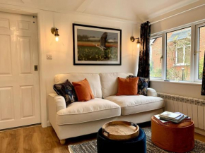 Delightful 1 bed, 1 bath Norfolk Broads Guesthouse